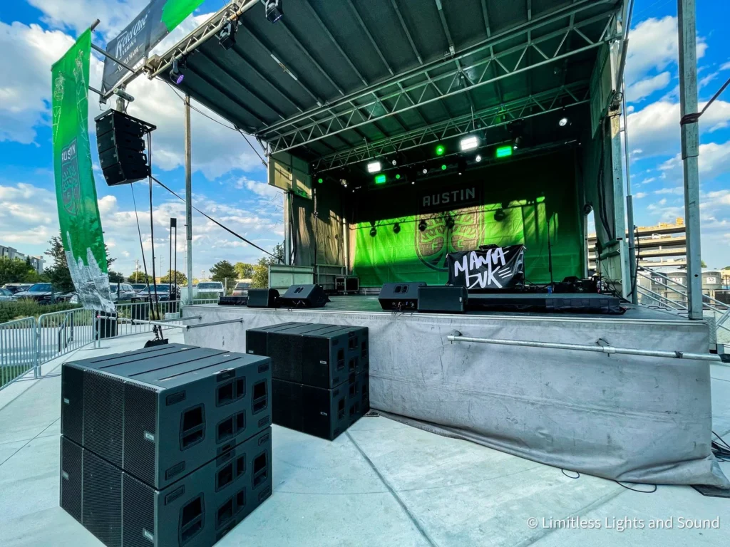 Limitless Lights and Sound’s VIOL210 Powered Line Array in an End-Fire configuration