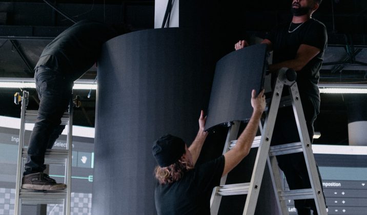 Curving LED Pillars rental